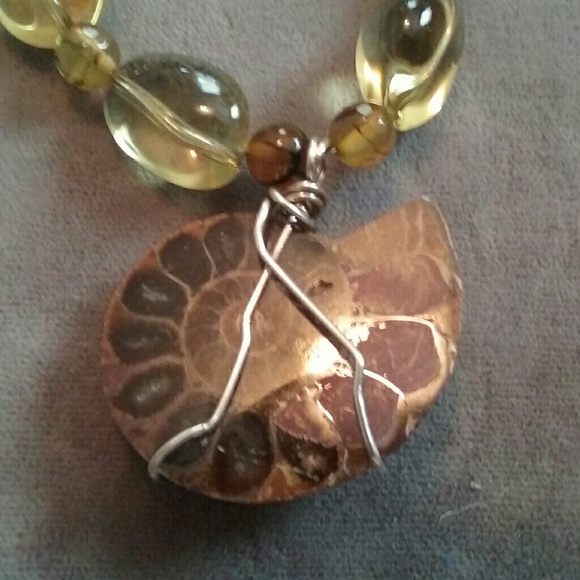 Necklace - Picture 2 of 4